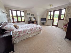 Photo 25- click for photo gallery